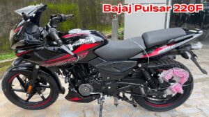 दमदार इंजन और स्मार्ट फीचर्स के साथ मार्केट में धूम मचा रही Bajaj Pulsar 220F बाइक