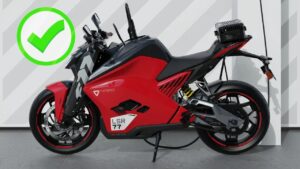 टू व्हीलर इंडस्ट्री में तोड़फोड़ कर रहा है 200 KM का माइलेज देने वाला Ultraviolette F77 Mach 2 इलेक्ट्रिक बाइक 